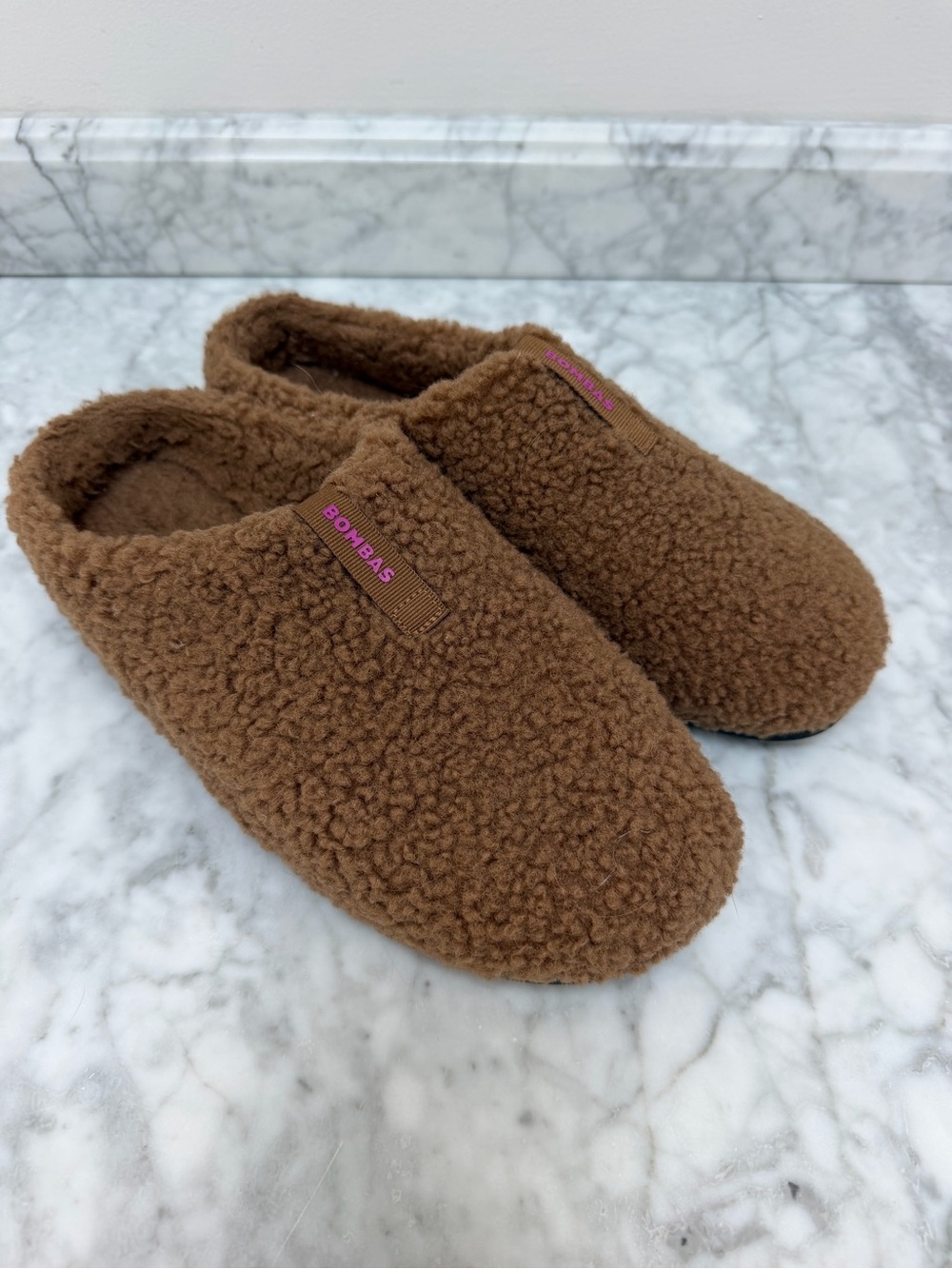 Bombas Chestnut Brown Sherpa Slip-On Slippers